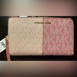 Woman’s Michael Kors Pink Ballet Wallet with Gold Hardware NWT